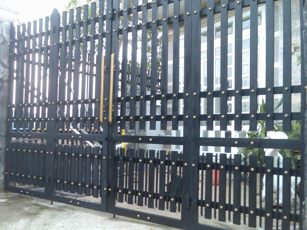 Gia công cửa sắt 
