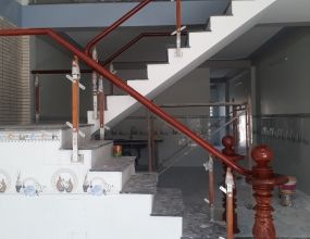Công trình cầu thang gỗ Bàu Bàng