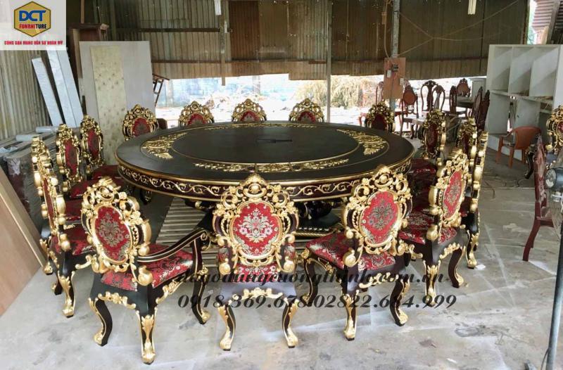 Bộ bàn ăn Hoàng gia