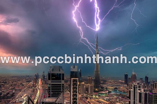 Thi công hệ thống chống sét