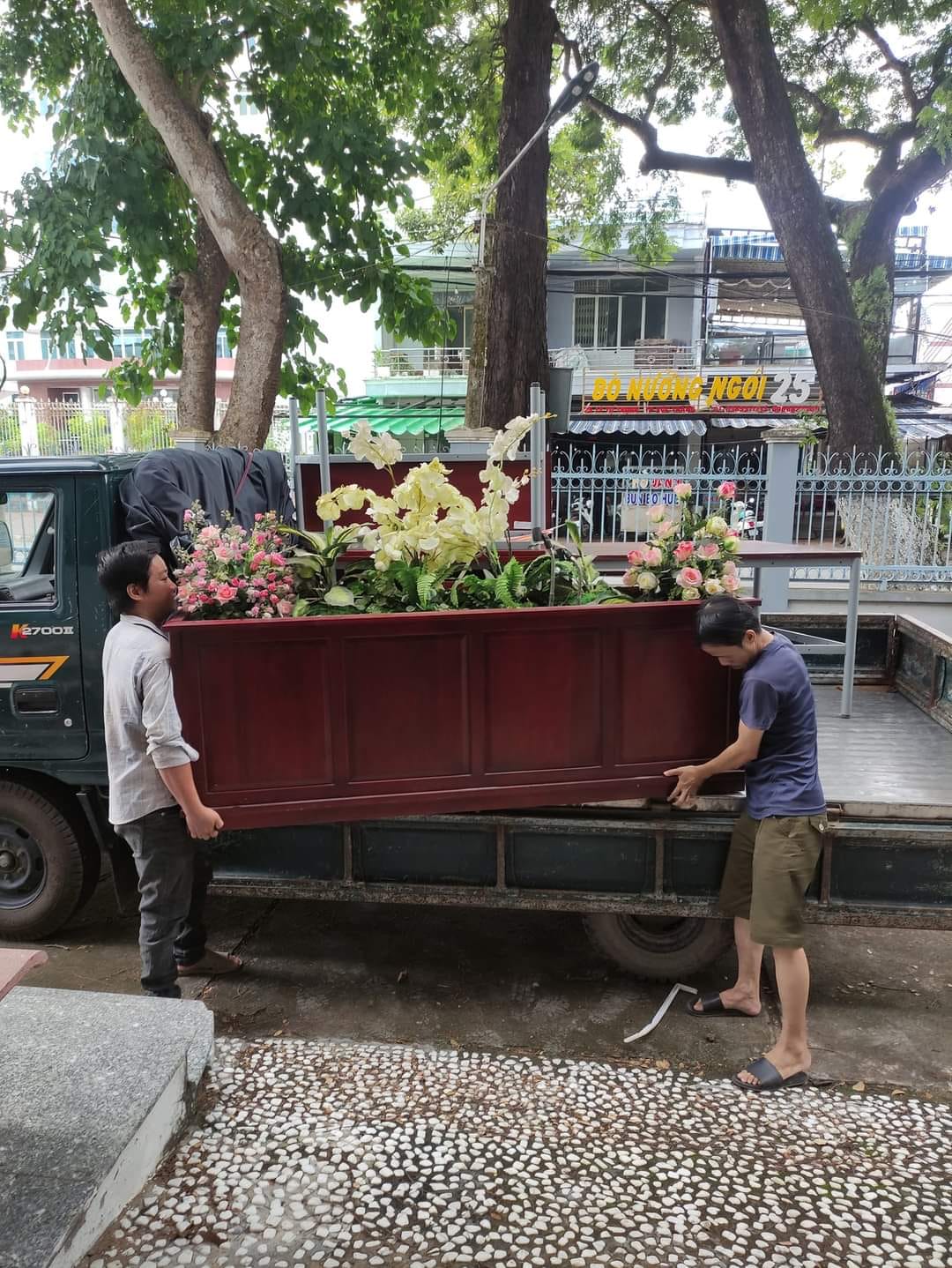 Chở hàng hóa 