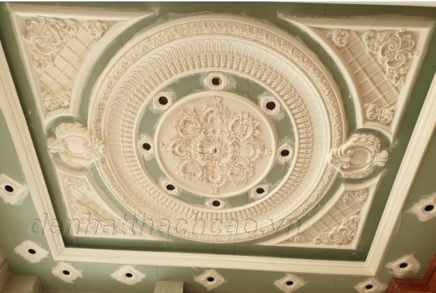 Trần thạch cap cổ điển