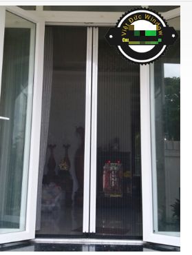 Cửa lưới xếp tay nắm âm không ray màu trắng sứ dùng cho cửa đi
