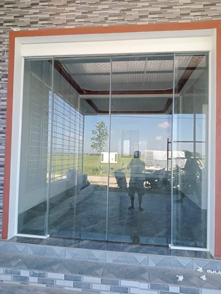 Cửa kính cường lực lùa bán tự động cho nhà anh Mậu  Ích Hậu Lộc Hà Hà Tĩnh