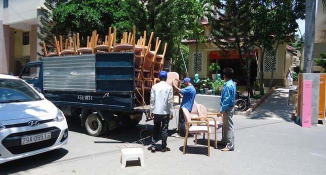 Chuyển hàng thuê