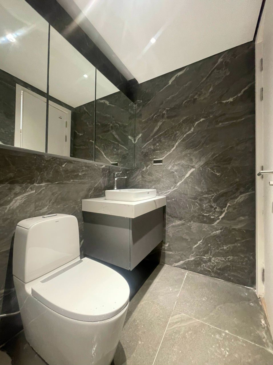 Thiết bị nhà vệ sinh