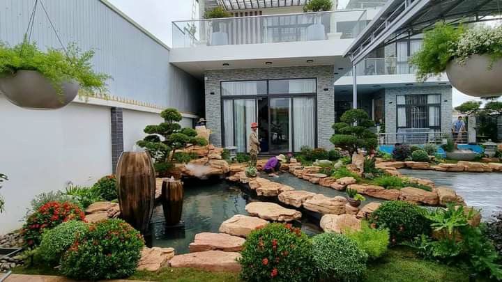 Thiết kế thi công sân vườn hồ cá koi