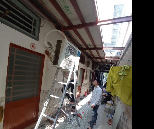 Lắp máy lạnh 