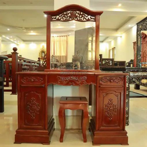 Bàn trang điểm