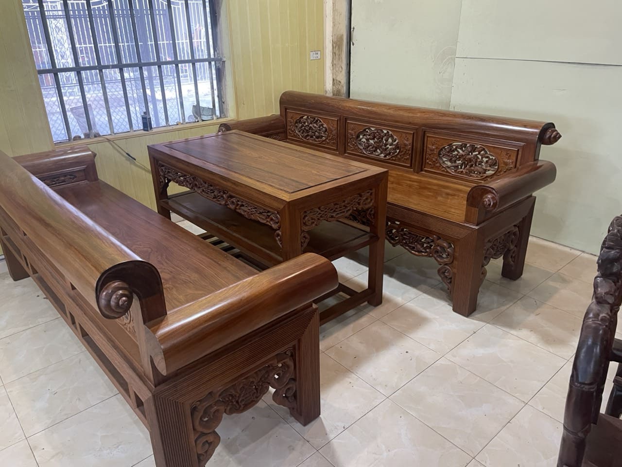 Bàn ghế phòng khách
