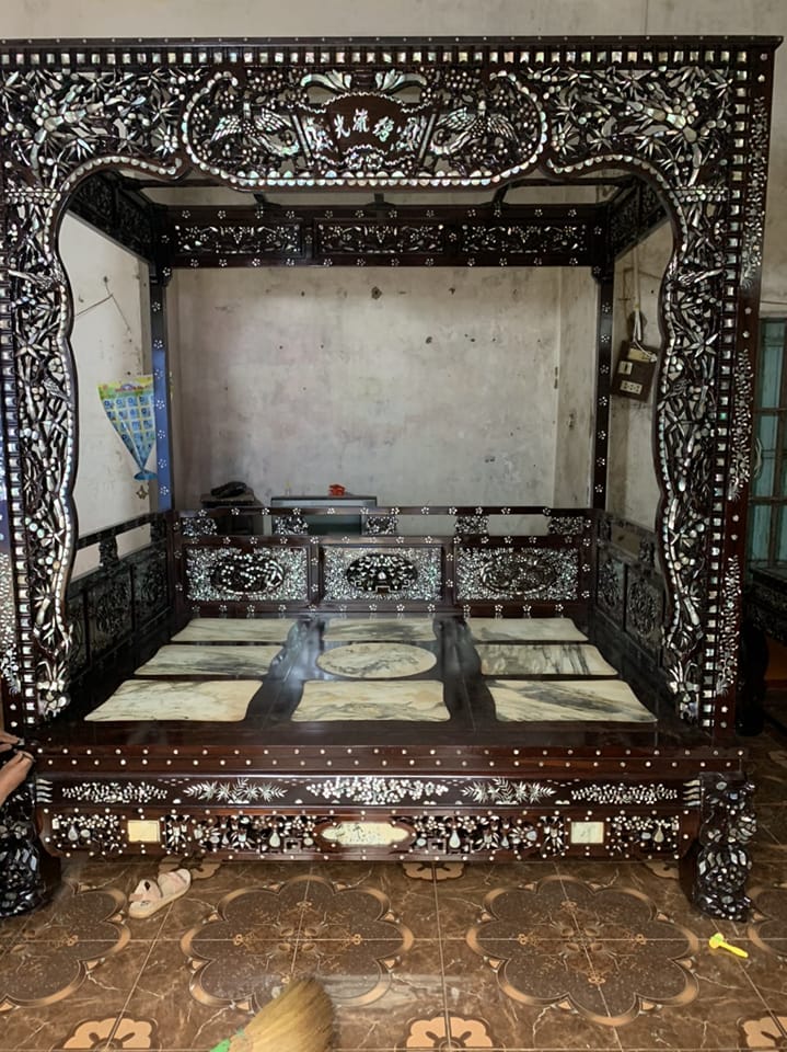 Giường ngủ