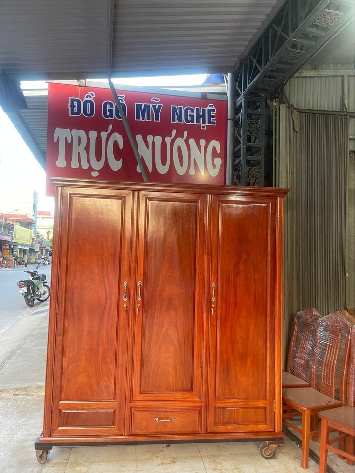 Tủ quần áo