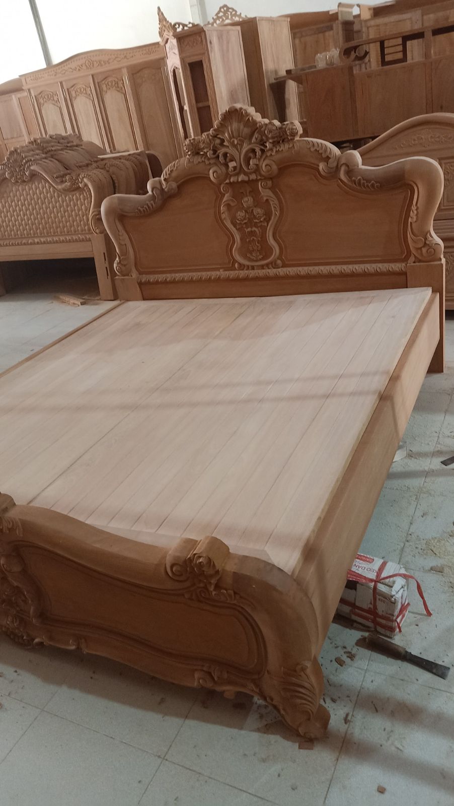 Giường ngủ