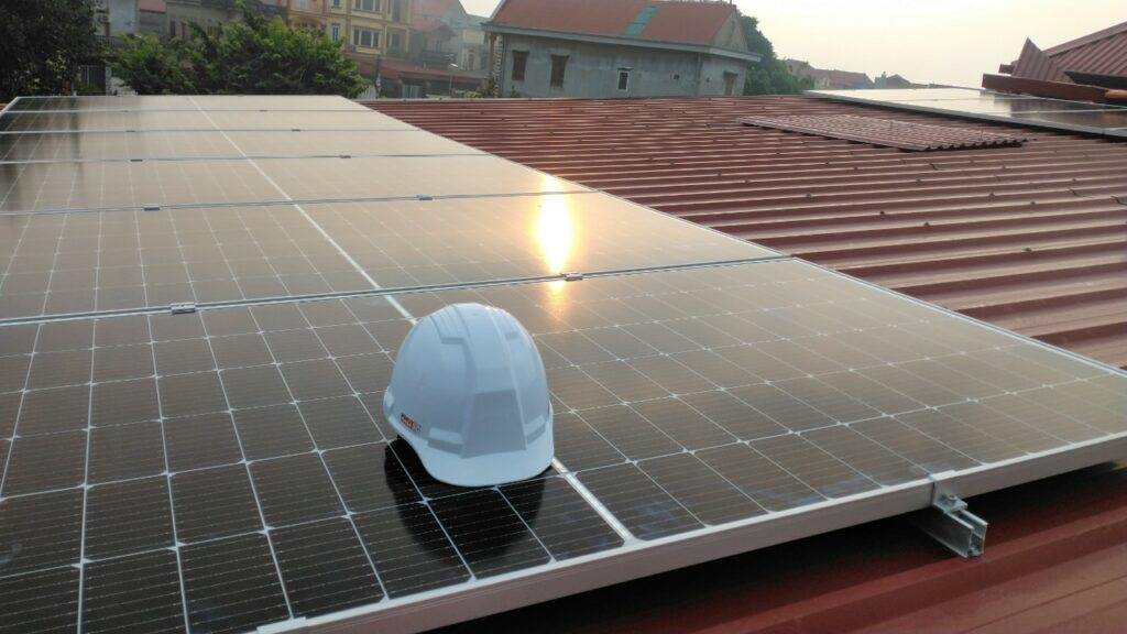 Lắp đặt điện năng lượng mặt trời cho hộ gia đình