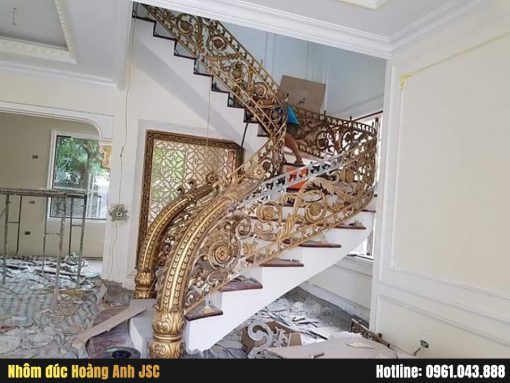 Cầu thang nhôm đúc
