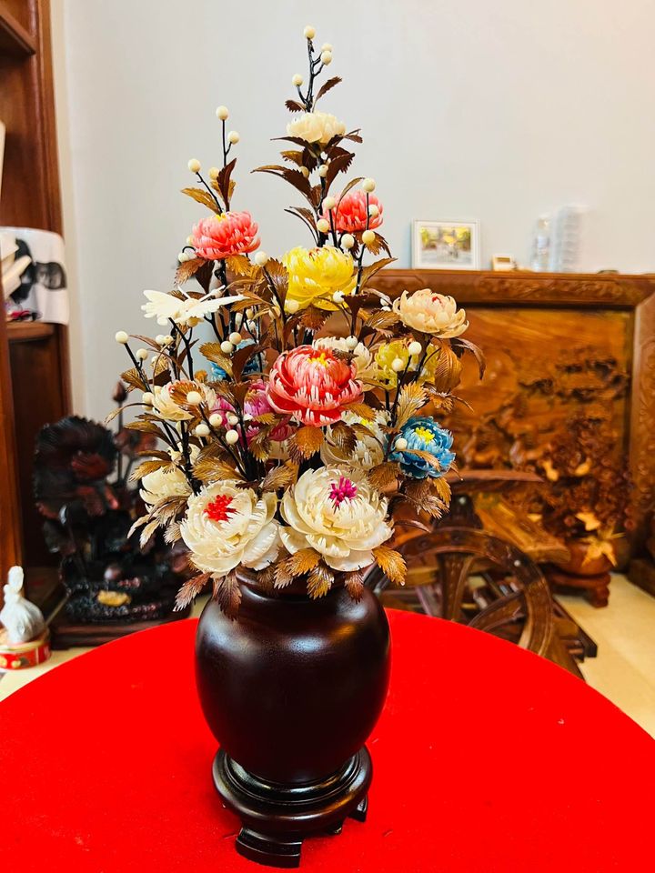 Bình hoa ngũ sắc