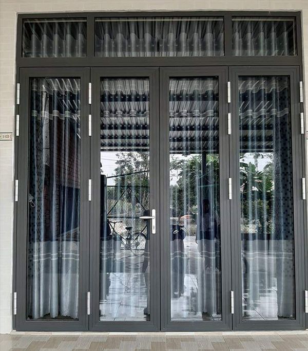 Cửa nhôm xingfa 4 cánh