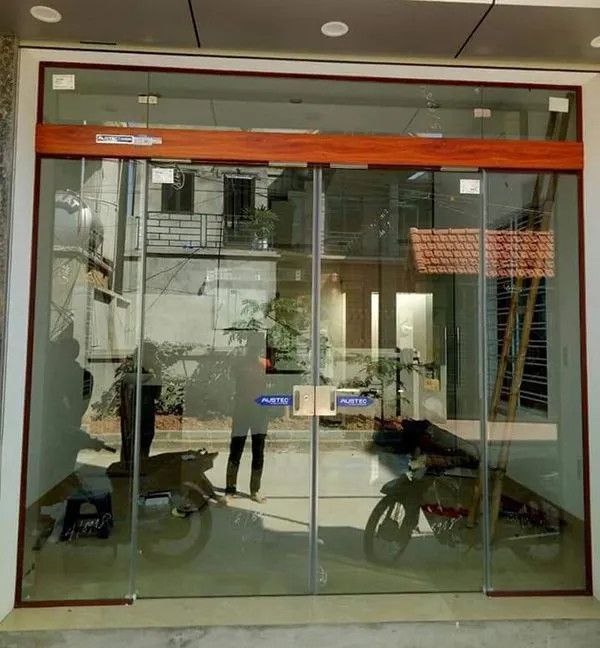 Cửa kính cường lực