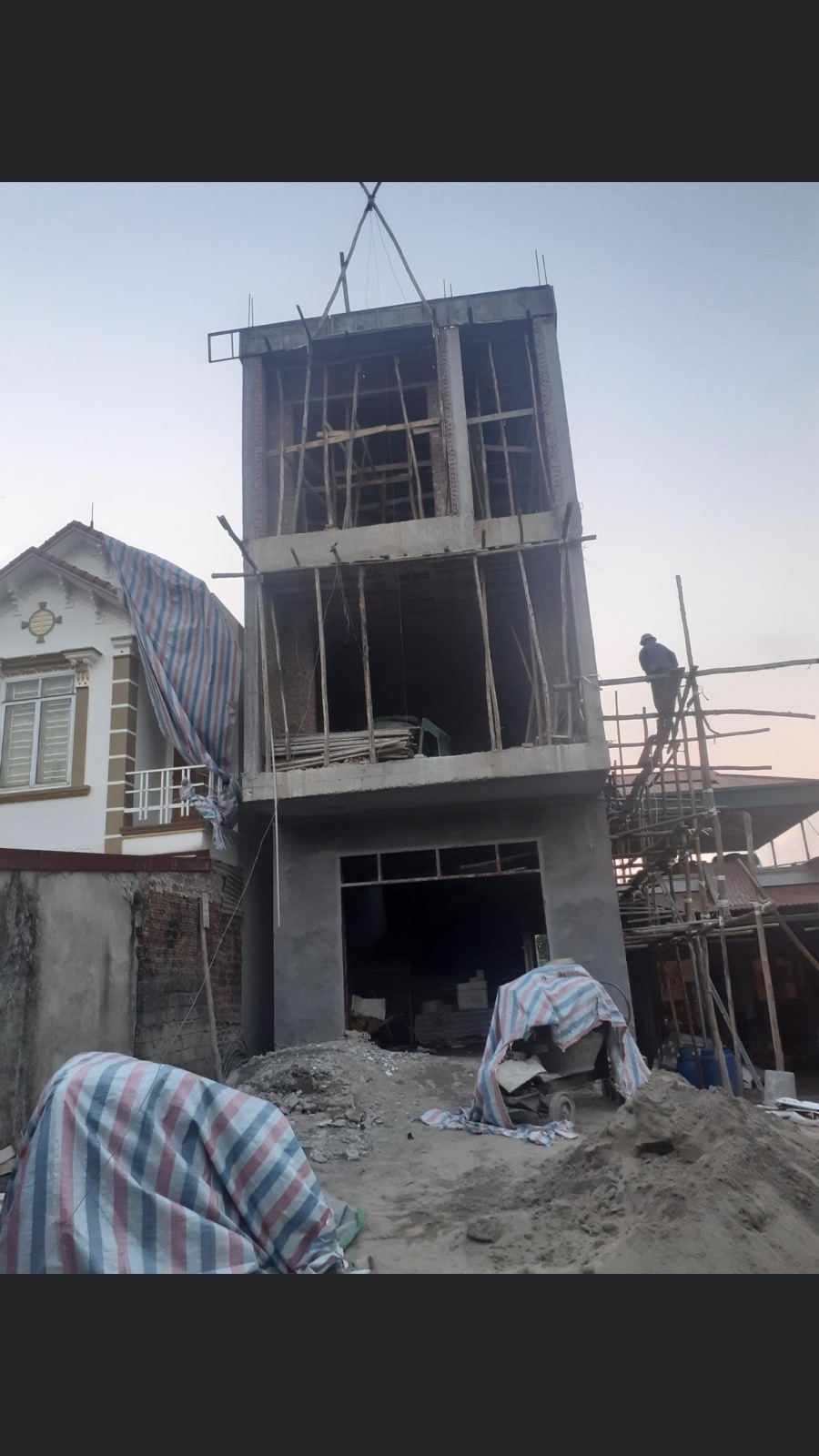 Từ móng đến xong phần xây dựng