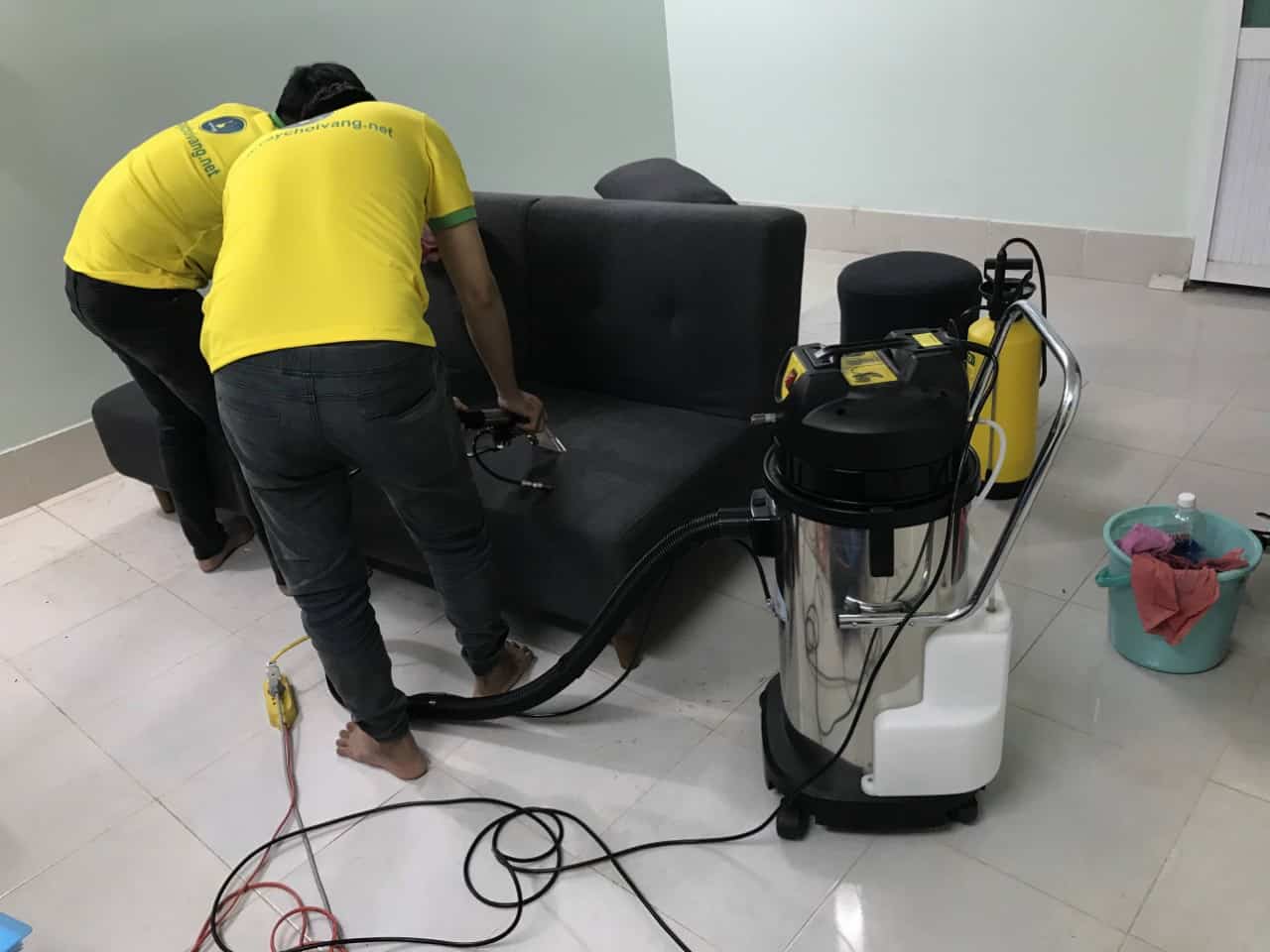 Giặt ghế sofa