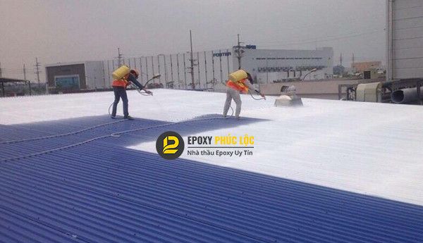 Thi công epoxy mái tôn nhà xưởn