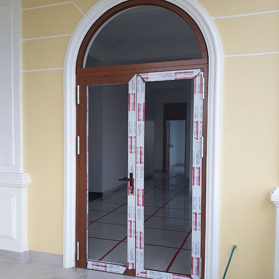 Thi công lắp đặt cửa nhôm kính