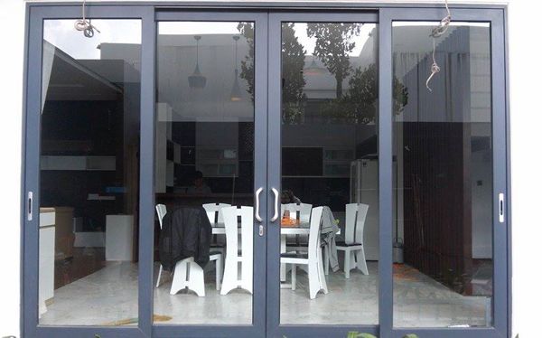 Cửa nhôm Xingfa 4 cánh mở lùa