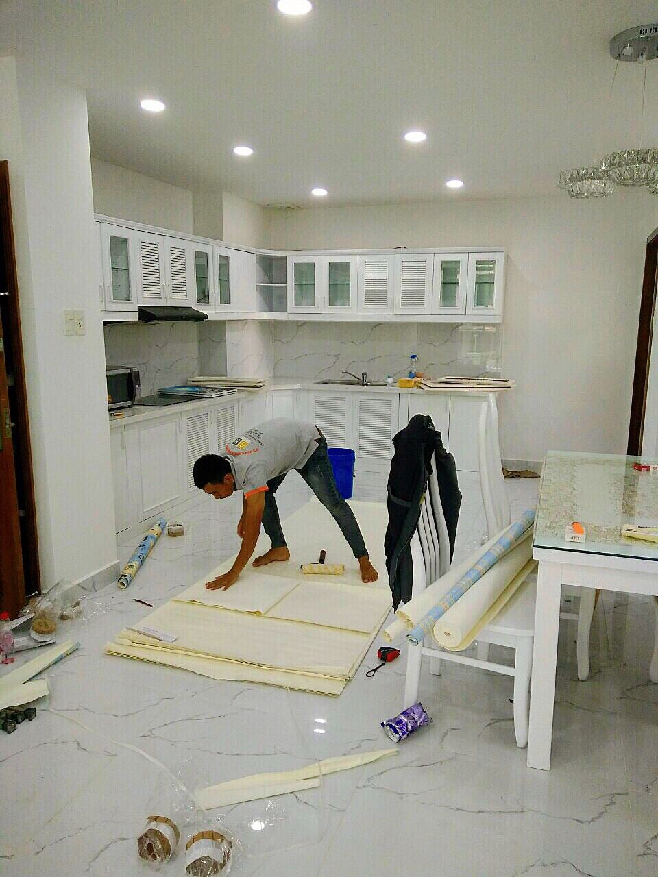 Thi công giấy dán tường