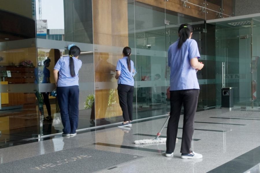 Vế sinh công ty