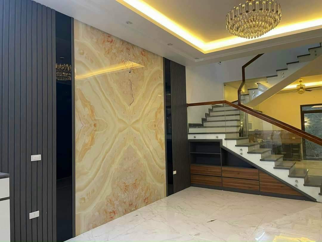 Thi công công trình ốp tường
