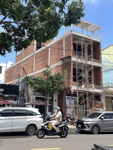 Xây dựng nhà mới 