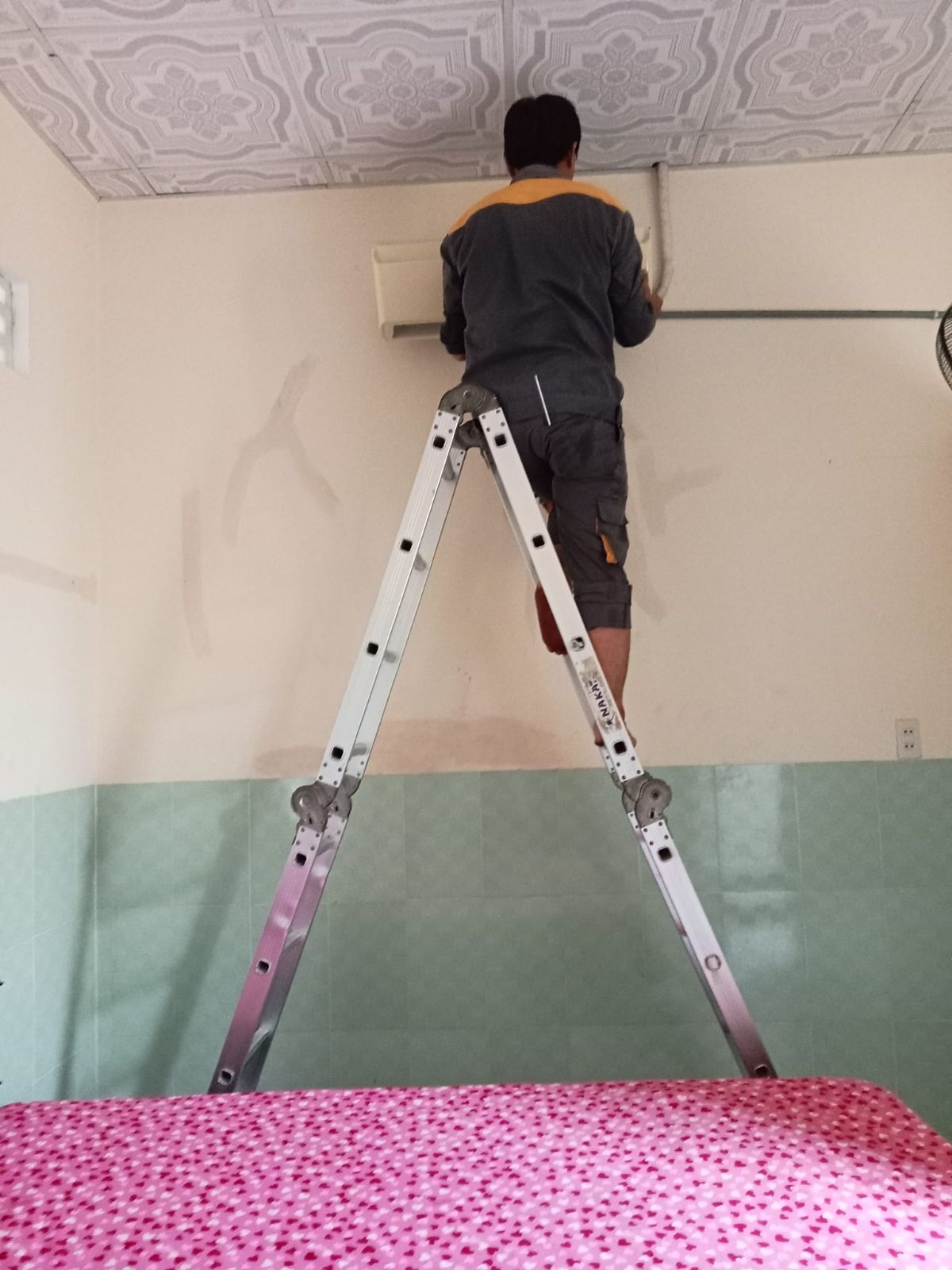 Lắp đặt máy lành nhà dân