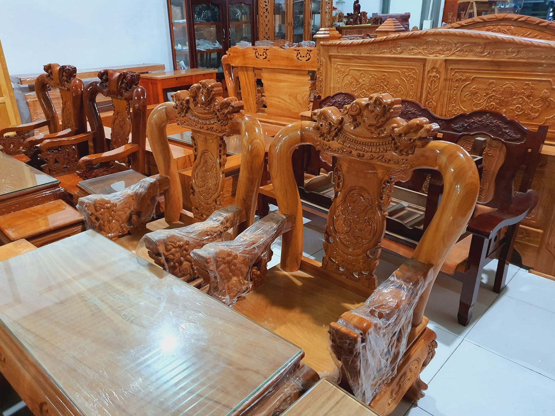 Bộ bàn ghế gỗ