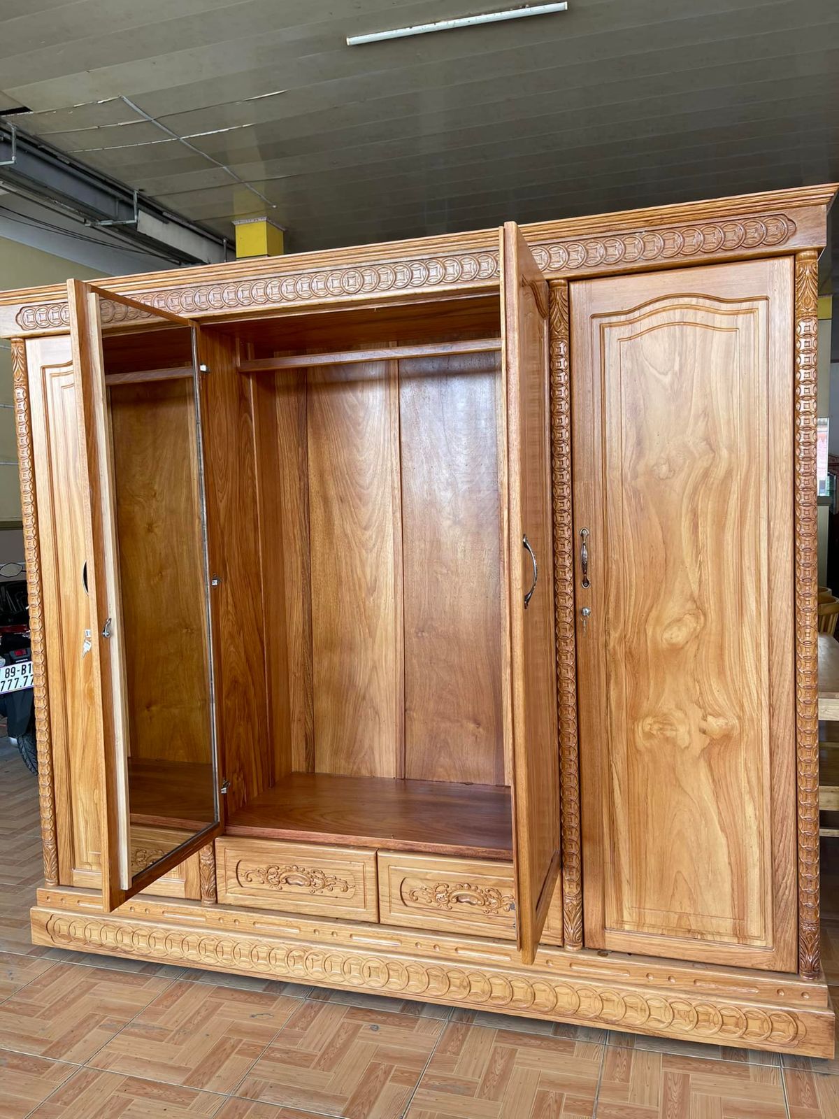 Tủ quần áo 4 cánh