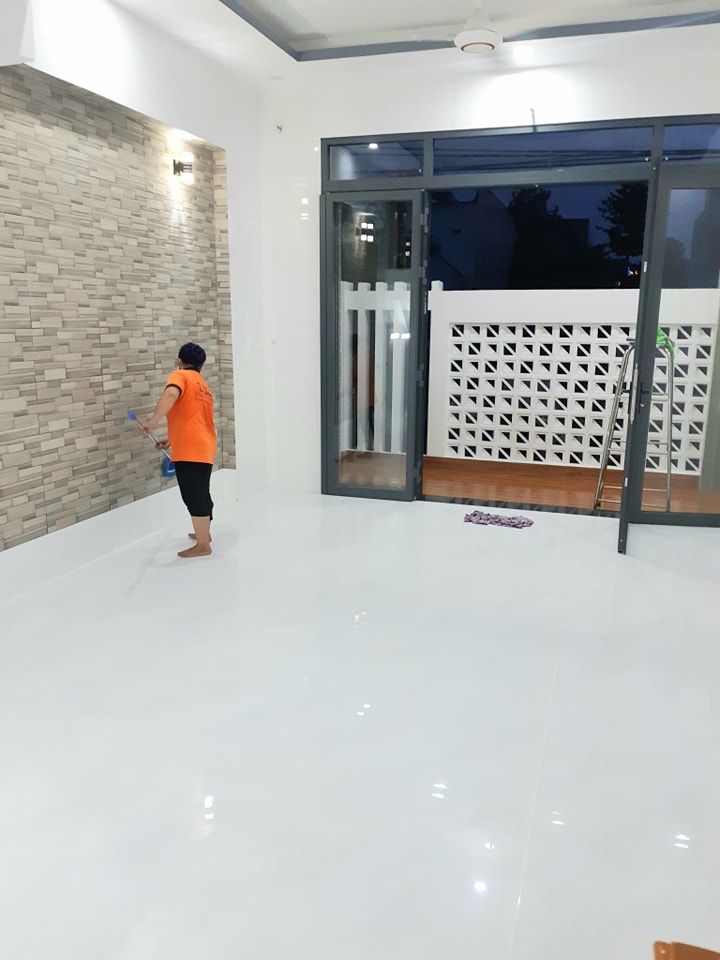 Vệ sinh nhà dân