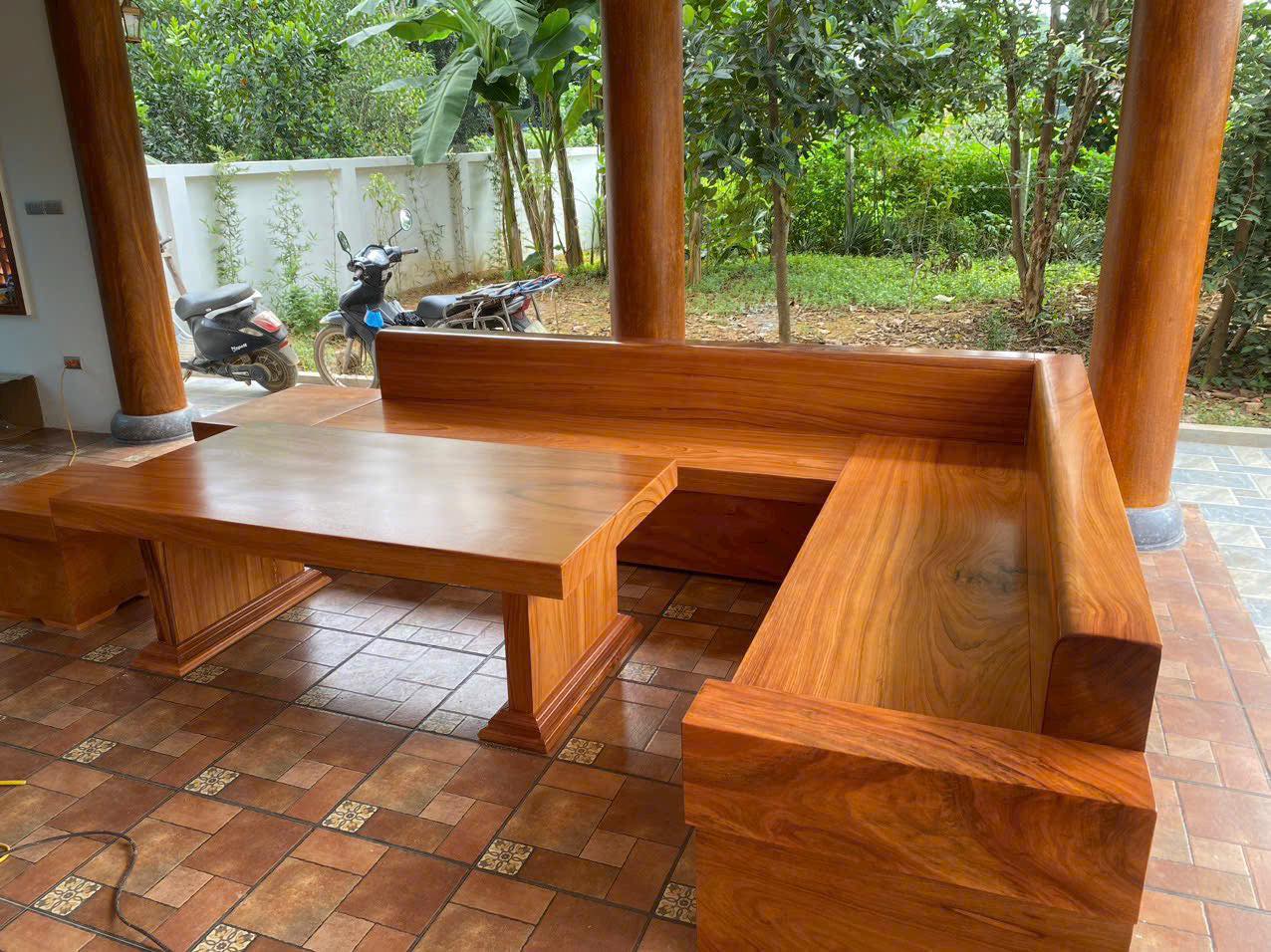 Sofa góc L gỗ gõ