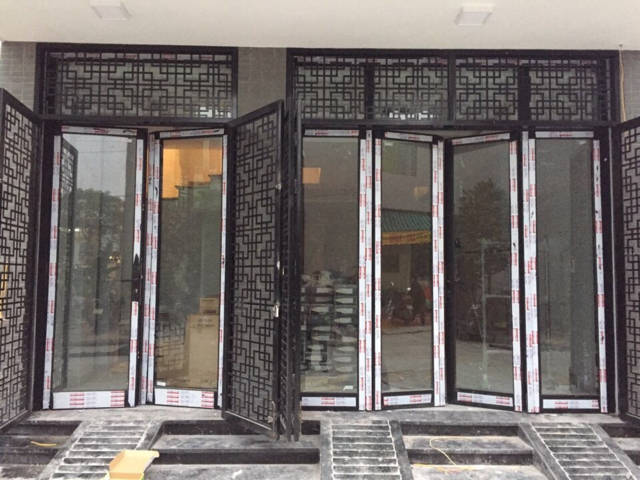Cửa nhôm Xingfa tem đỏ