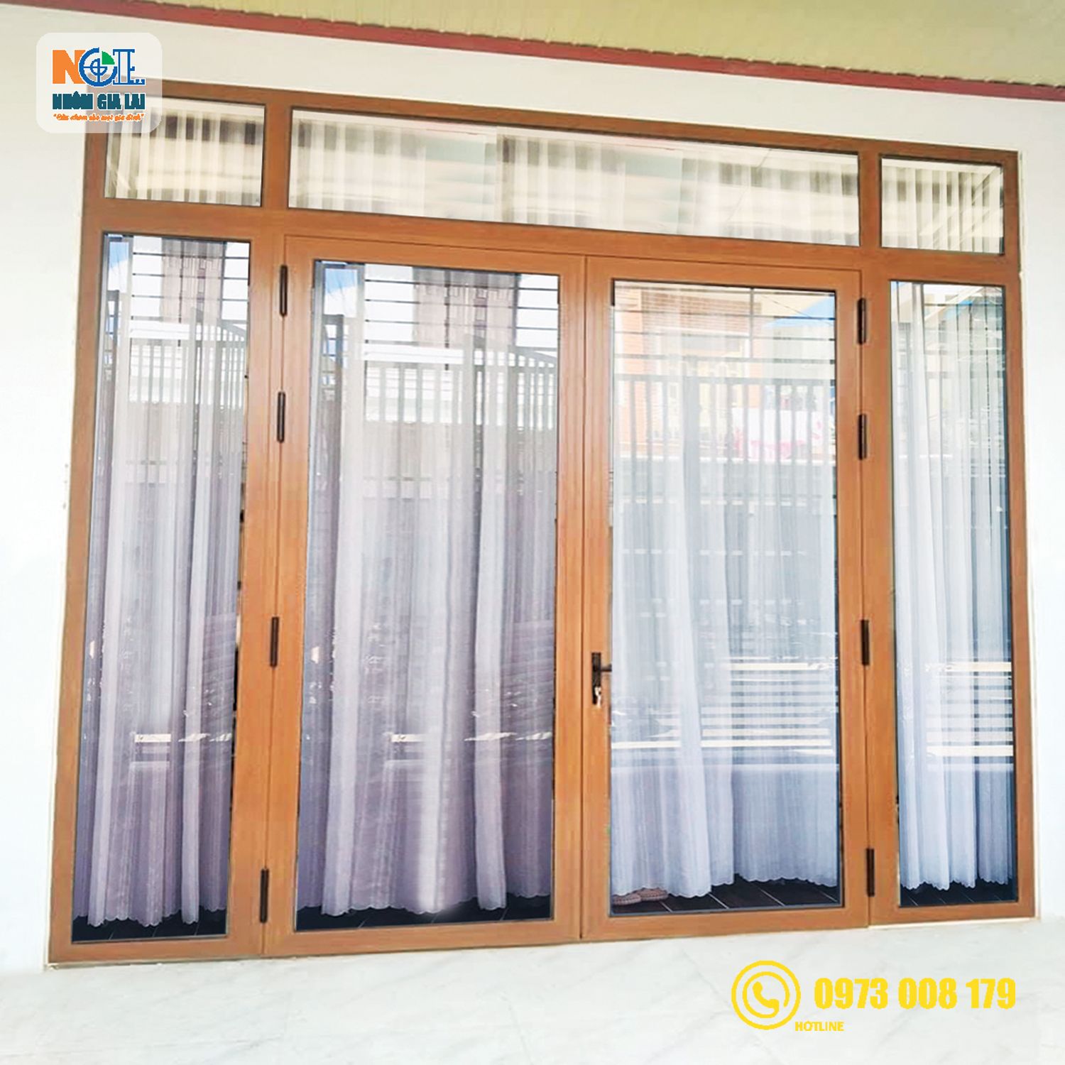 Cửa Nhựa Lõi Thép Mở Quay 4 Cánh