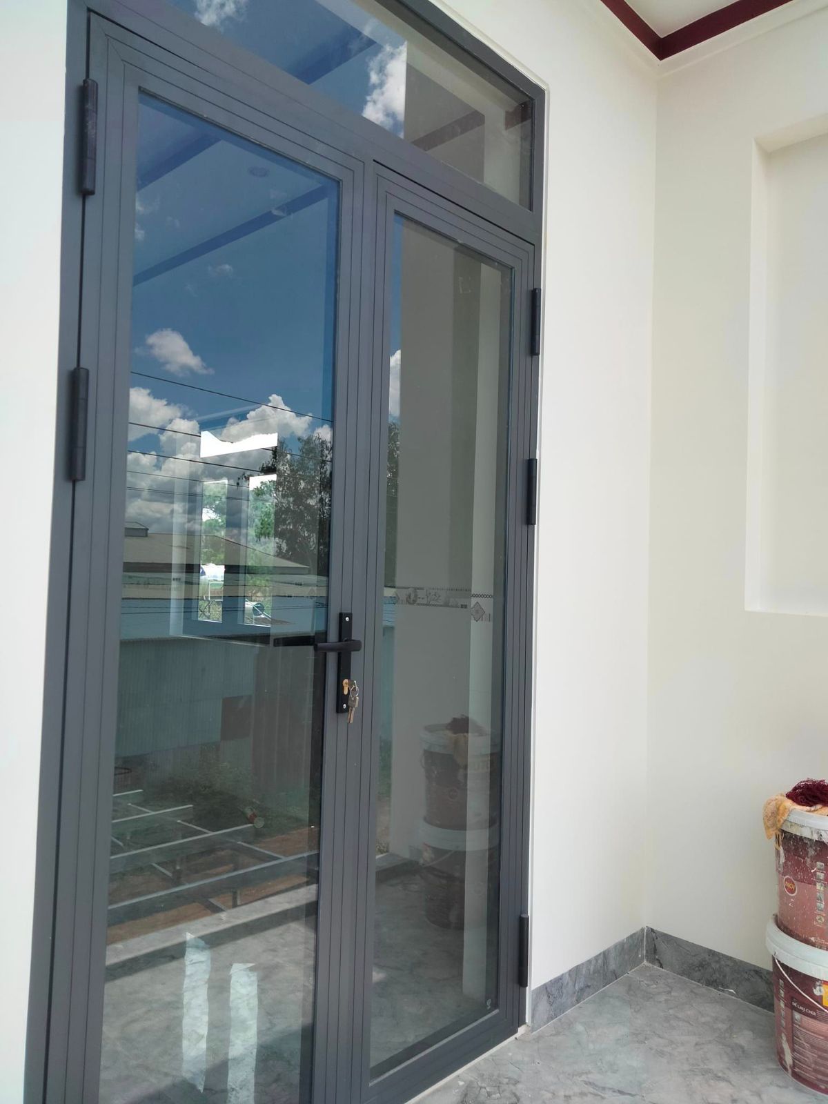 Thi công hoàn thiện cửa nhôm xinfa