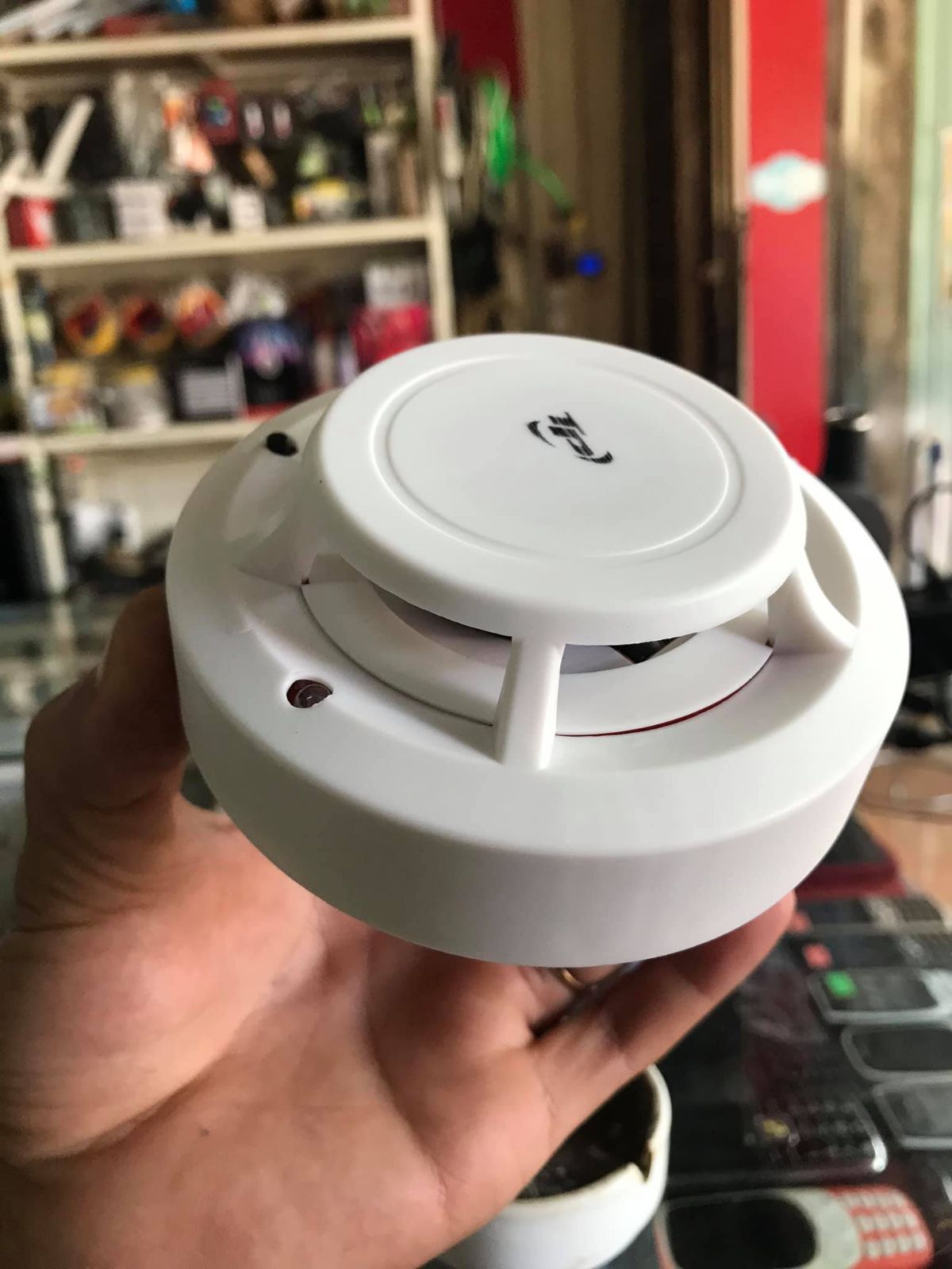 Thiết bị báo khói 