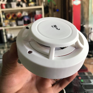 Thiết bị báo khói 