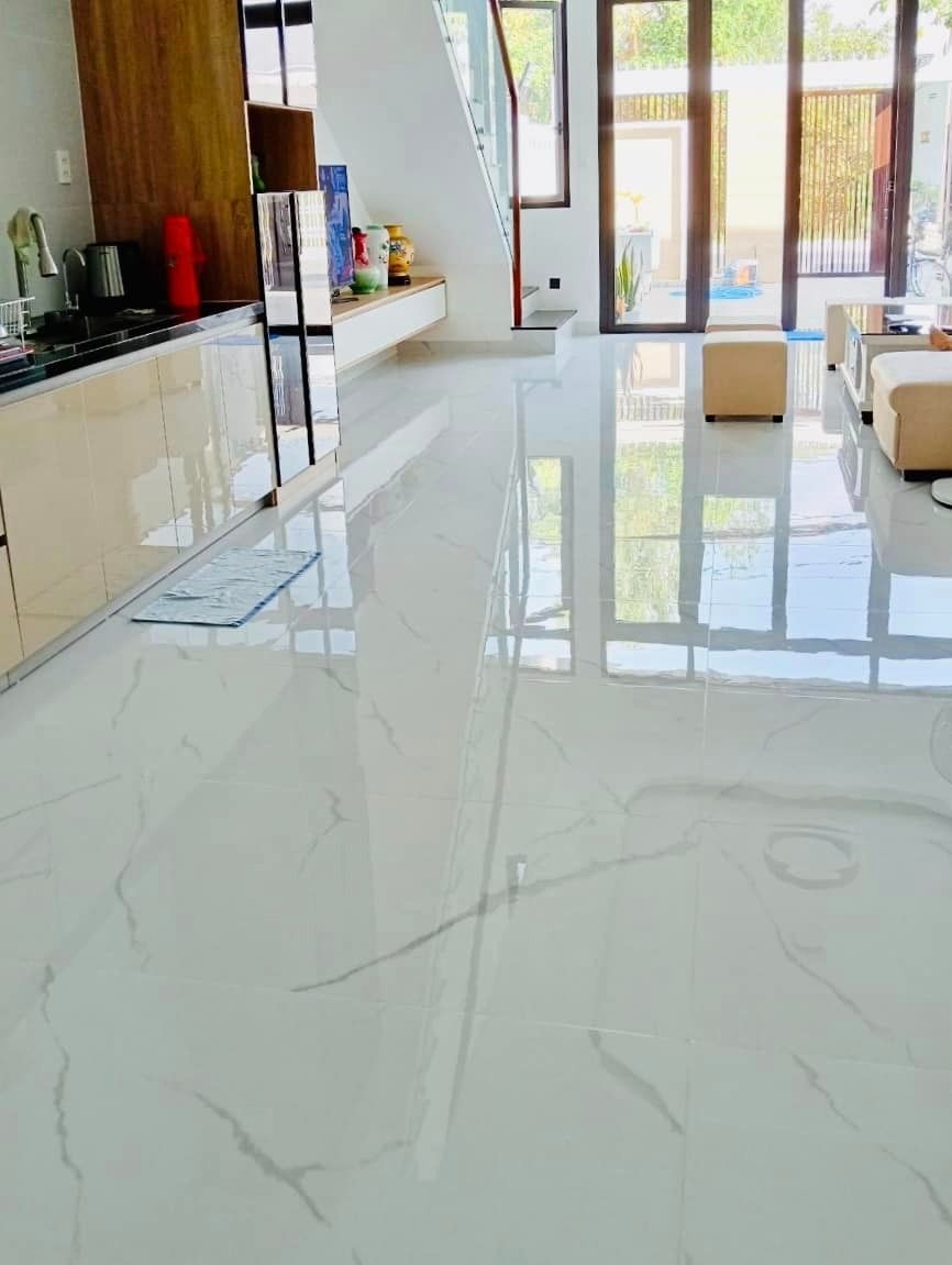 Gạch lát nền bóng kính