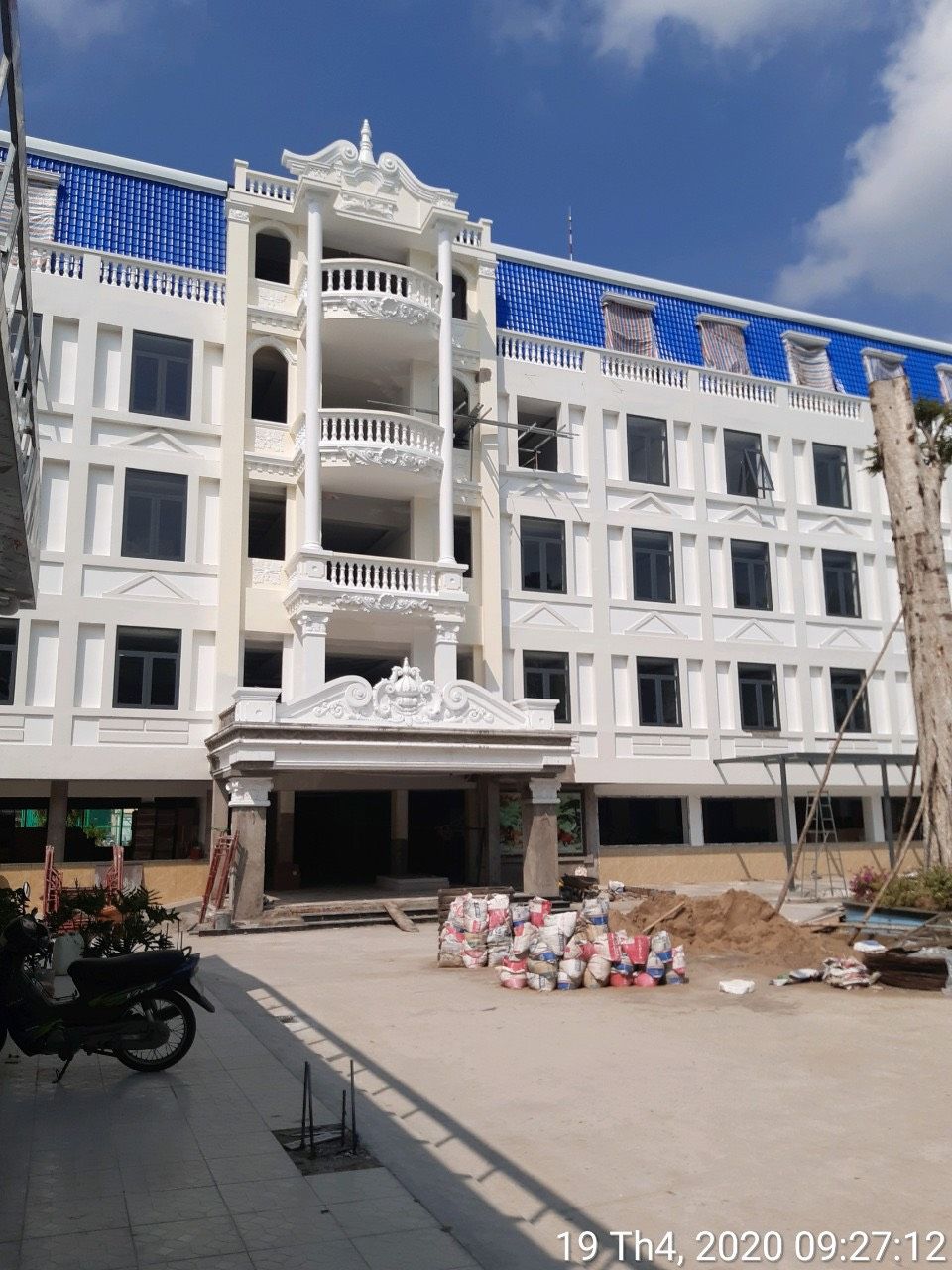 THI CÔNG CÔNG TRÌNH TRẦN THẠCH CAO KHÁCH SẠN CAO LÃNH
