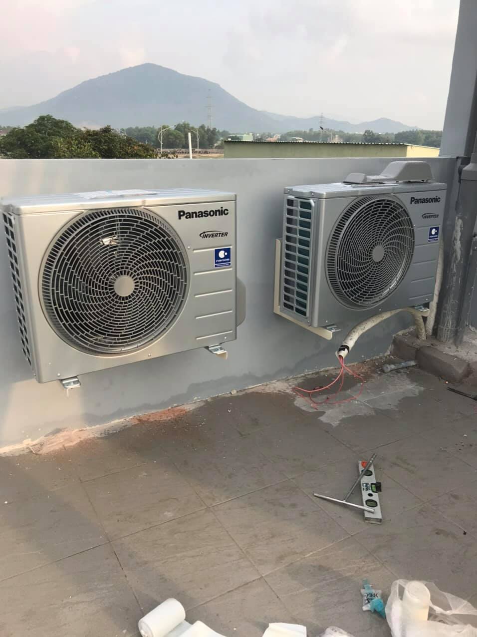 Lắp máy lạnh cho khách