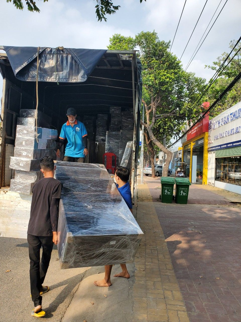Dịch vụ vận chuyển hàng