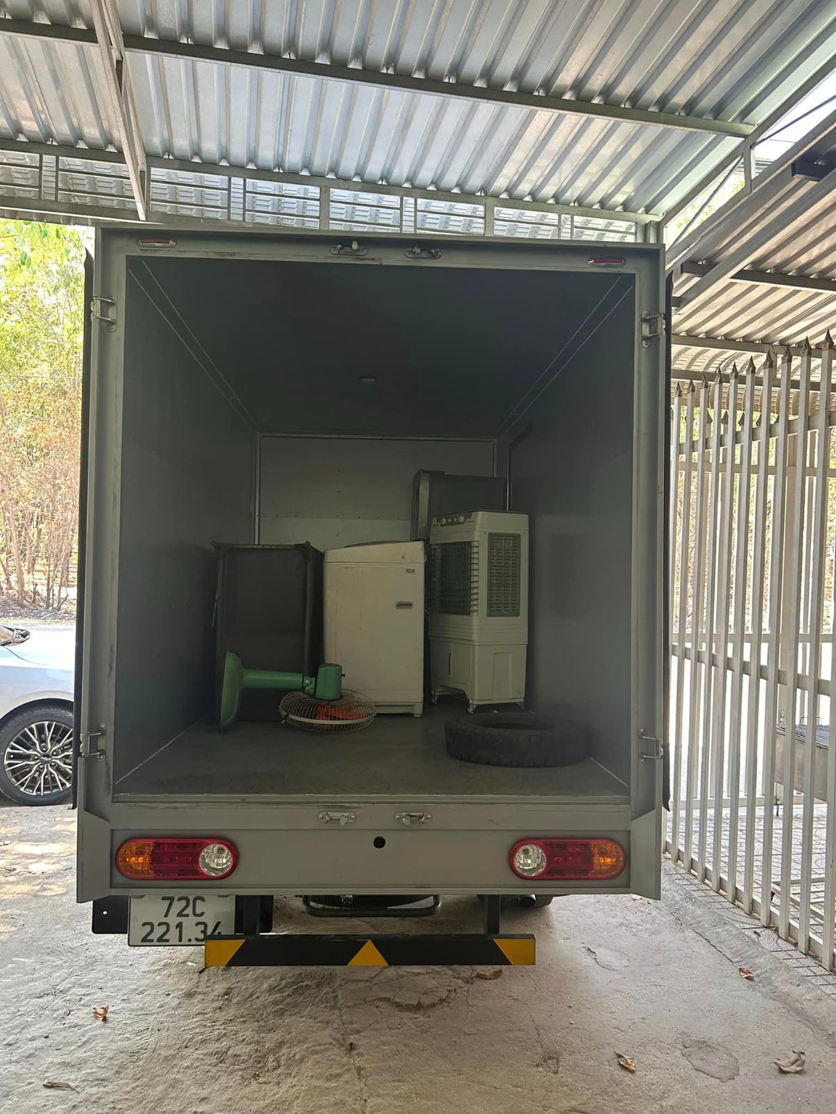 Vận chuyển hàng hóa 