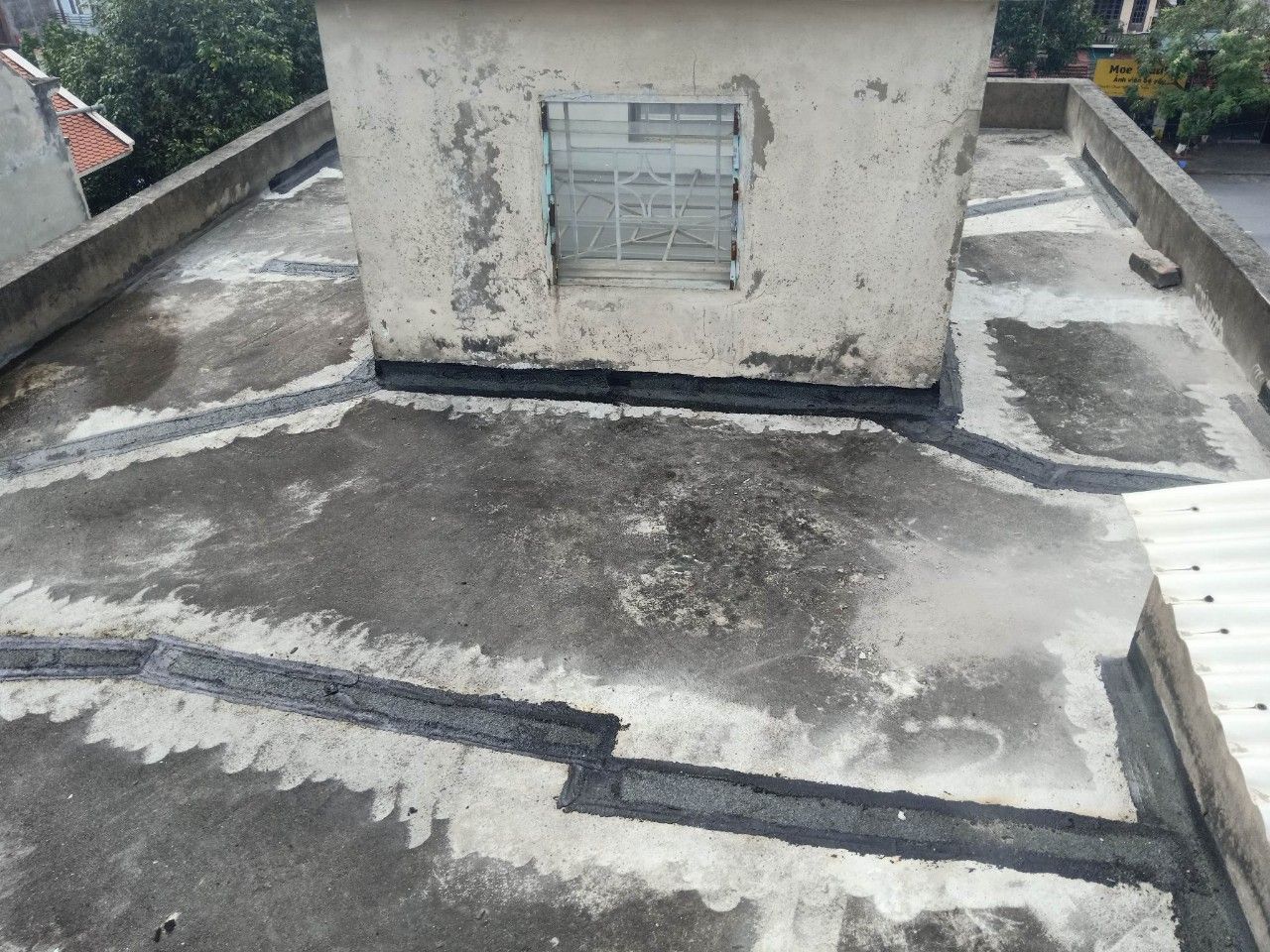 Thi công chống thấm sân thượng