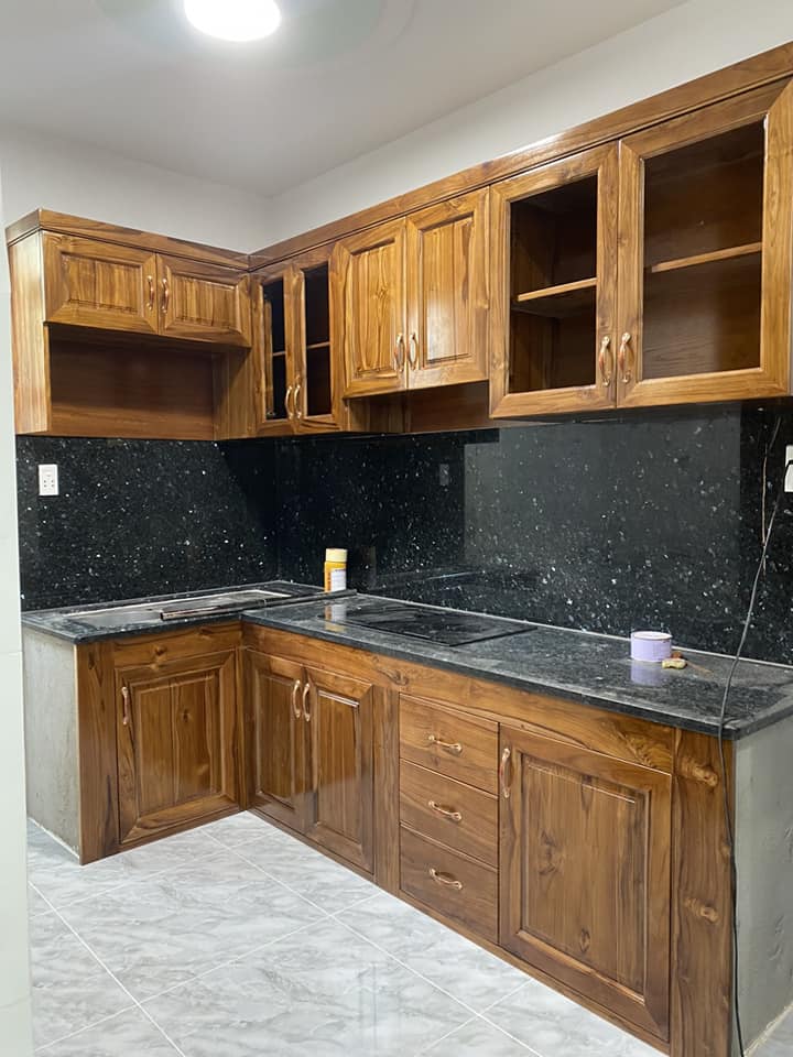 Thi công hoàn thiện tủ bếp gỗ c