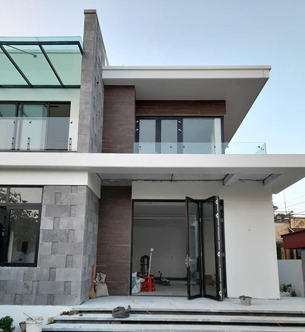 Thi công hệ kính cường lực