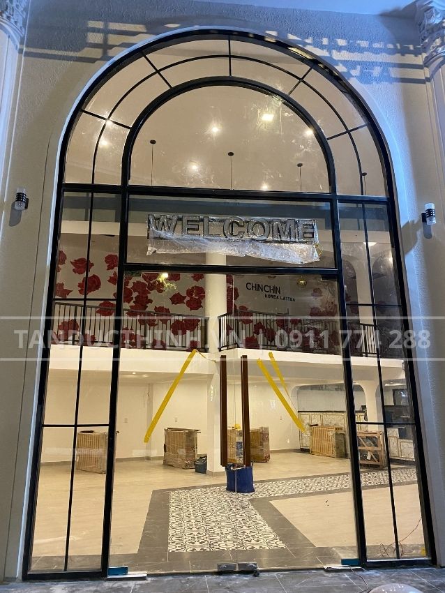 Thi công hệ cửa kính 